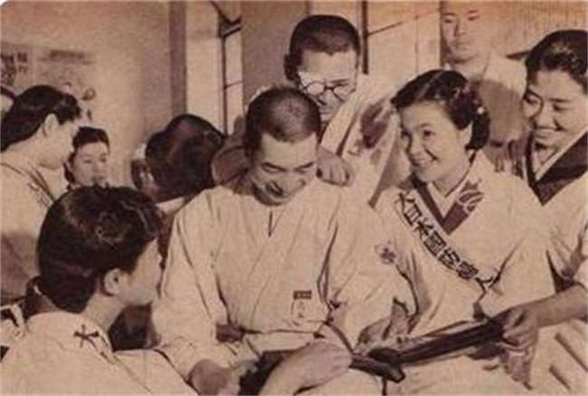 二战时，日本妇女有多疯狂？